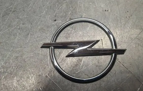 Opel Astra H Manufacturers badge/model letters 