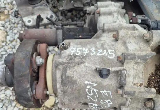 BMW X3 E83 Gearbox transfer box case 27103434169
