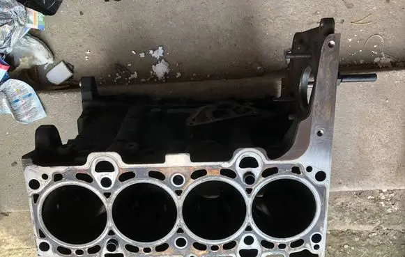 BMW X3 E83 Engine block 7786664