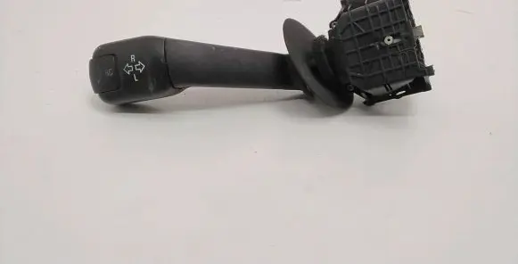 BMW 7 E38 Indicator stalk 8352172 01100410