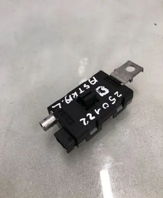Opel Astra L Aerial antenna amplifier 9833140080