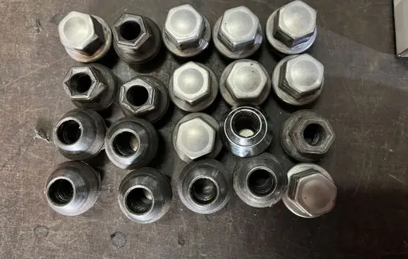 Ford Focus Nuts/bolts 