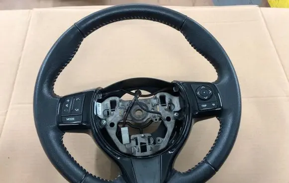 Toyota Yaris Steering wheel