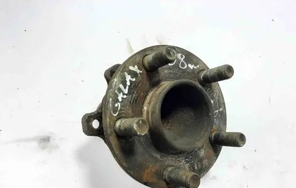 Ford Galaxy Rear wheel hub