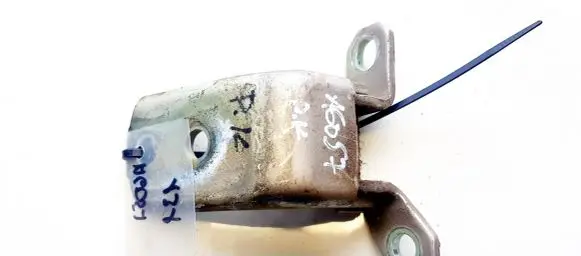 KIA Cerato Front door upper hinge