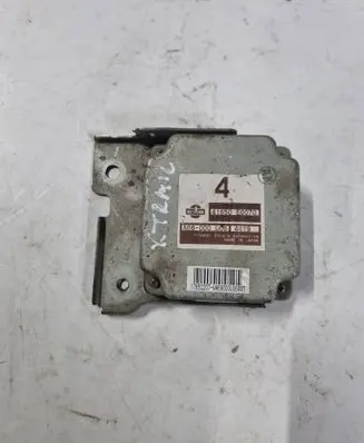 Nissan X-Trail T30 Torque split ecu control unit/module 41650EQ070 A68000U06 0064419