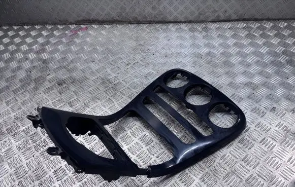 Mercedes-Benz GLC X253 C253 Dash center air vent grill A2536803000