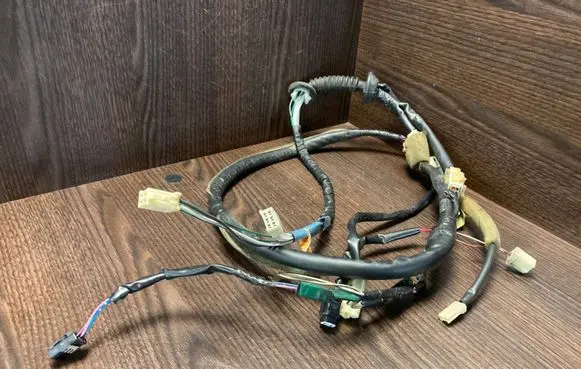 Toyota Corolla Verso E121 Tailgate/trunk wiring harness 8218513590 8218413440