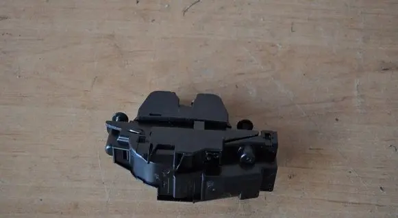 Peugeot RCZ Tailgate/trunk/boot lock/catch/latch 9671153480