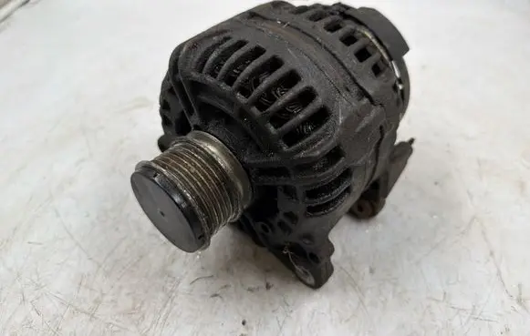 Mitsubishi Lancer X Generator/alternator 06F903023F