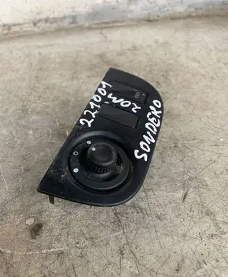 Dacia Sandero II Wing mirror switch 684937116r