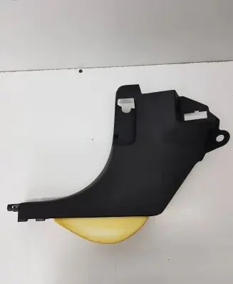 Foot area side trim