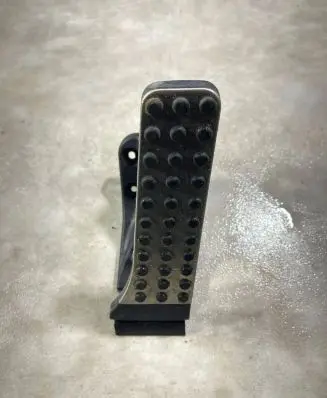 Mercedes-Benz GLC X253 C253 Accelerator throttle pedal a2533000104