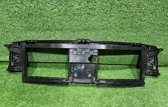 Mercedes-Benz C W206 Radiator trim 