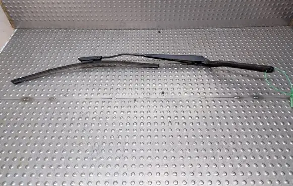 Smart ForFour II W453 Front wiper blade arm S27705092 A4538200144