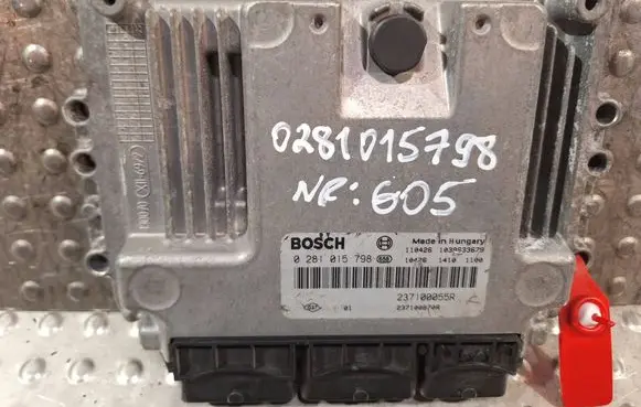 Renault Megane III Engine control unit/module S25081605 0281015798 237100055R