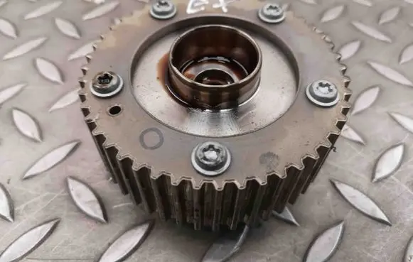 Audi A1 Camshaft pulley/ VANOS 04E109153