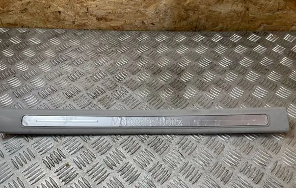Mercedes-Benz B W245 Front sill trim cover A1696800074
