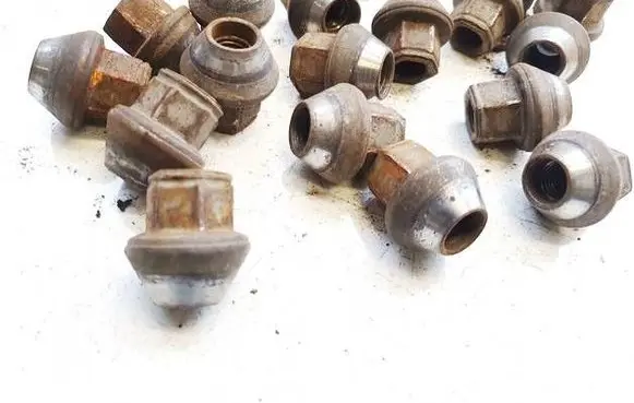 Ford Grand C-MAX Nuts/bolts 