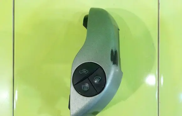 Toyota Prius (XW20) Other switches/knobs/shifts F70CV164