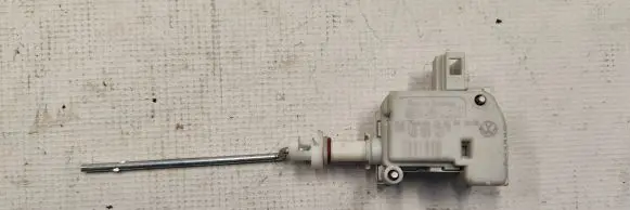 Volkswagen Golf IV Central locking motor 1J6810773A 3B0959782 1002992088