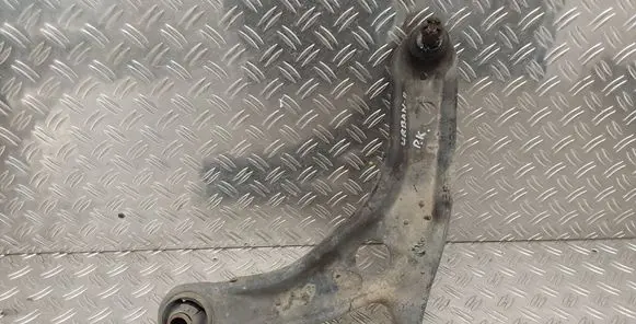 Toyota Urban Cruiser (XP110) Front lower control arm/wishbone 