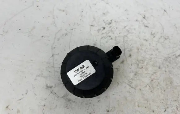 Audi A4 S4 B8 8K Alarm system siren 4H0907601A