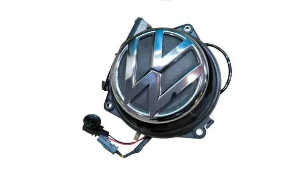 Volkswagen PASSAT B7 Tailgate handle with camera 3AE827469A