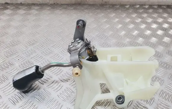 Toyota Corolla Verso E121 Gear selector 