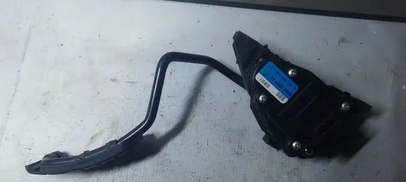 Renault Espace III Accelerator pedal position sensor 8200004938
