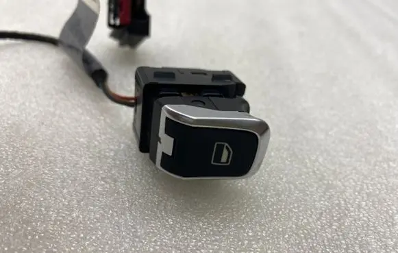 Audi A3 S3 8V Electric window control switch 8V0959855A