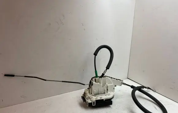 Maserati Ghibli Rear door lock 670032946