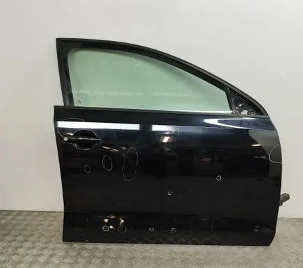 Volkswagen Jetta VI Front door 5C6831056G