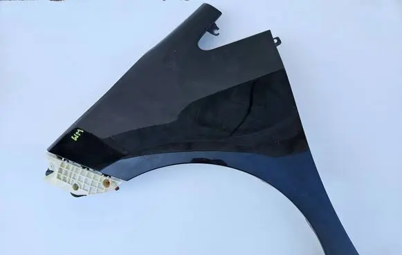 Subaru Trezia Fender