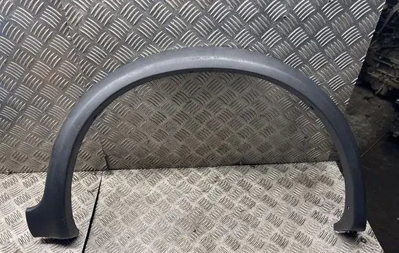 Volkswagen Golf II Front arch trim 9534814