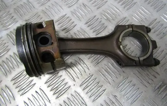 BMW 5 E39 Piston with connecting rod