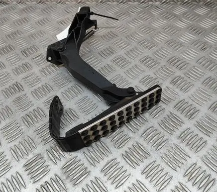 Mercedes-Benz SLK R170 Accelerator throttle pedal A1293010001 A1703000082
