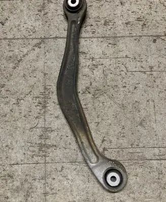 Rear control arm