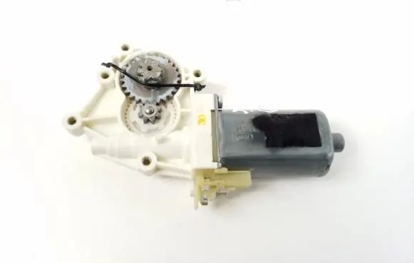 Porsche Panamera (970) Seat adjustment motor 0390203394