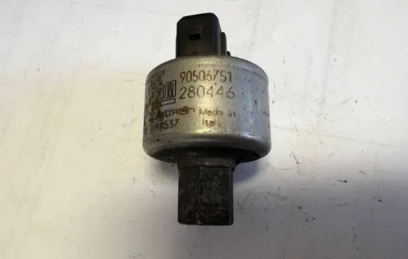Opel Vectra B Air conditioning (A/C) pressure sensor 90506751 280446