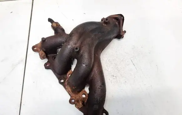 Mazda 626 Exhaust manifold