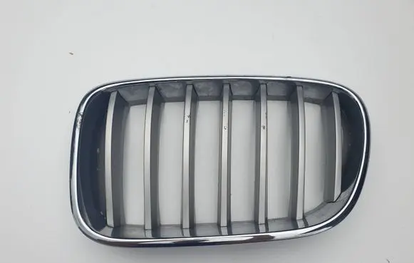 BMW X3 F25 Front bumper upper radiator grill 7210725 7237421