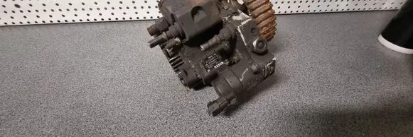 Renault Trafic II (X83) Fuel injection high pressure pump 8200108225 0445010075