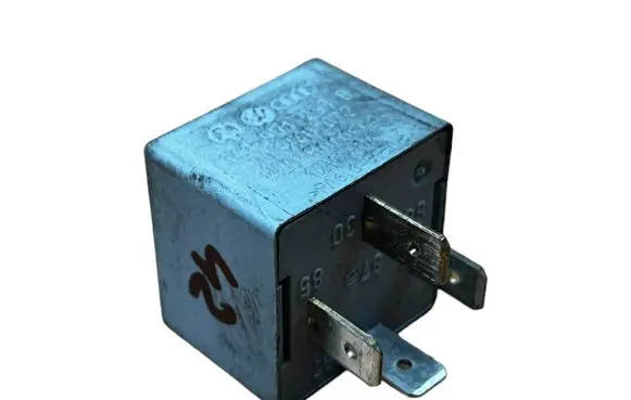Volkswagen Touran I Other relay 141951253B 20240072