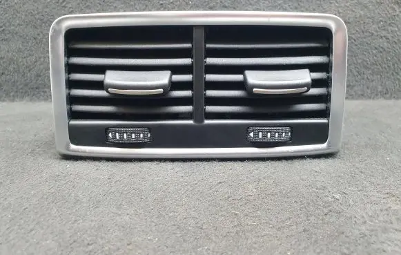 Audi Q7 4L Rear air vent grill 4L0819203 4L08192033Q7