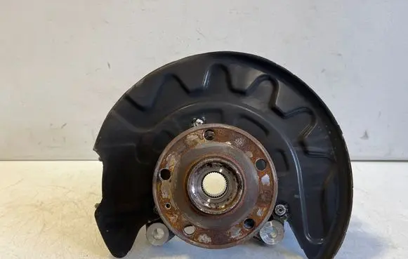 Audi Q3 F3 Front wheel hub 5Q0407258A