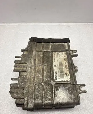 Volkswagen Polo III 6N 6N2 6NF Engine control unit/module 0261203744 26SA3645 030906026AC