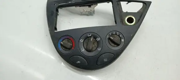 Ford Focus Climate control unit 98AB18C419