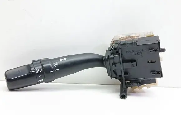 Toyota Avensis Verso Indicator stalk 173650
