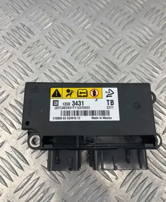 Opel Insignia A Airbag control unit/module 13583431